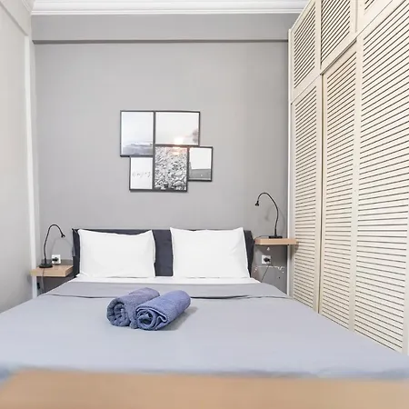 Houseloft Commercial Central Daire